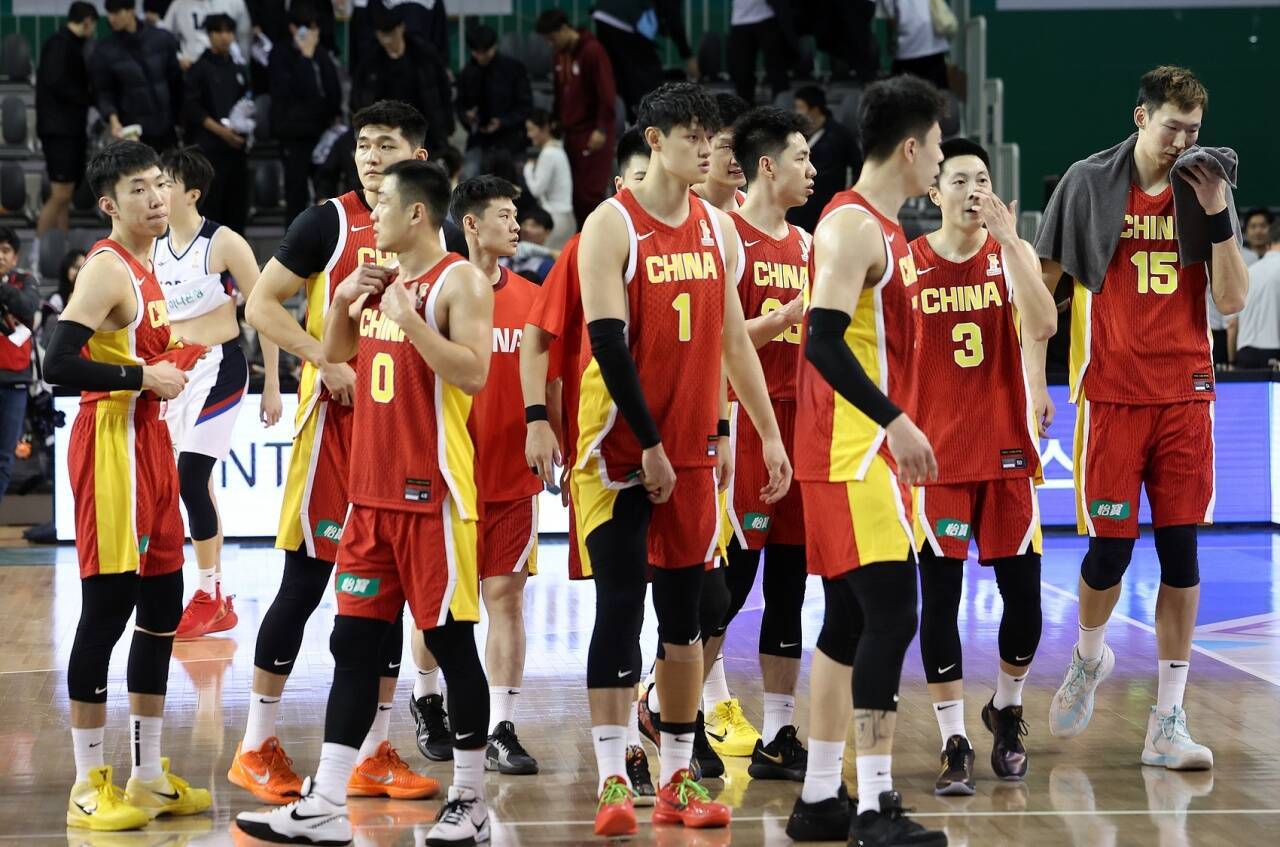 开云团队-中国男篮集训名单出炉！高诗岩入选，广东进3人，周琦和他落选了